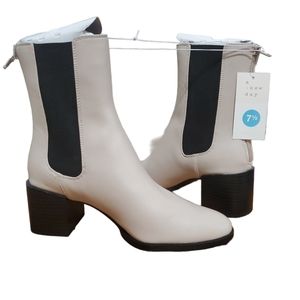 A New Day Women's Itzel Chelsea Boots, Color Bone